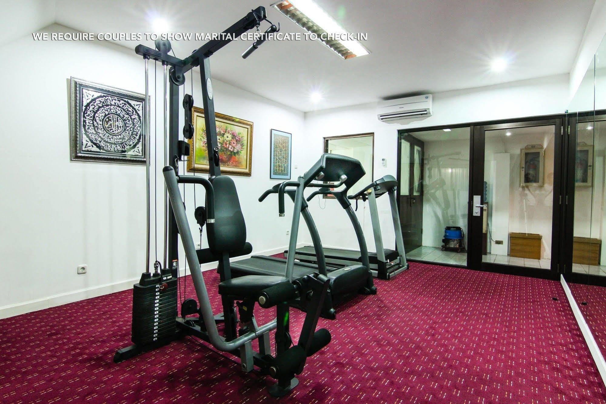 Zen Premium Menteng Syariah Джакарта Экстерьер фото